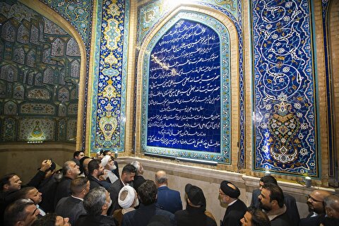 طرح توسعه حرم مطهر علوی تحویل تولیت شد+عکس و فیلم